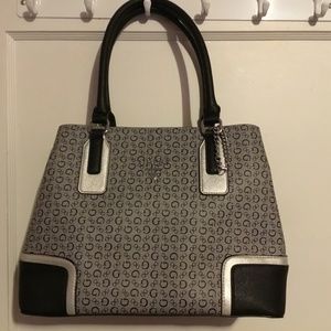 Guess G Logo Foxwood bag tote black authentic look at the pictures